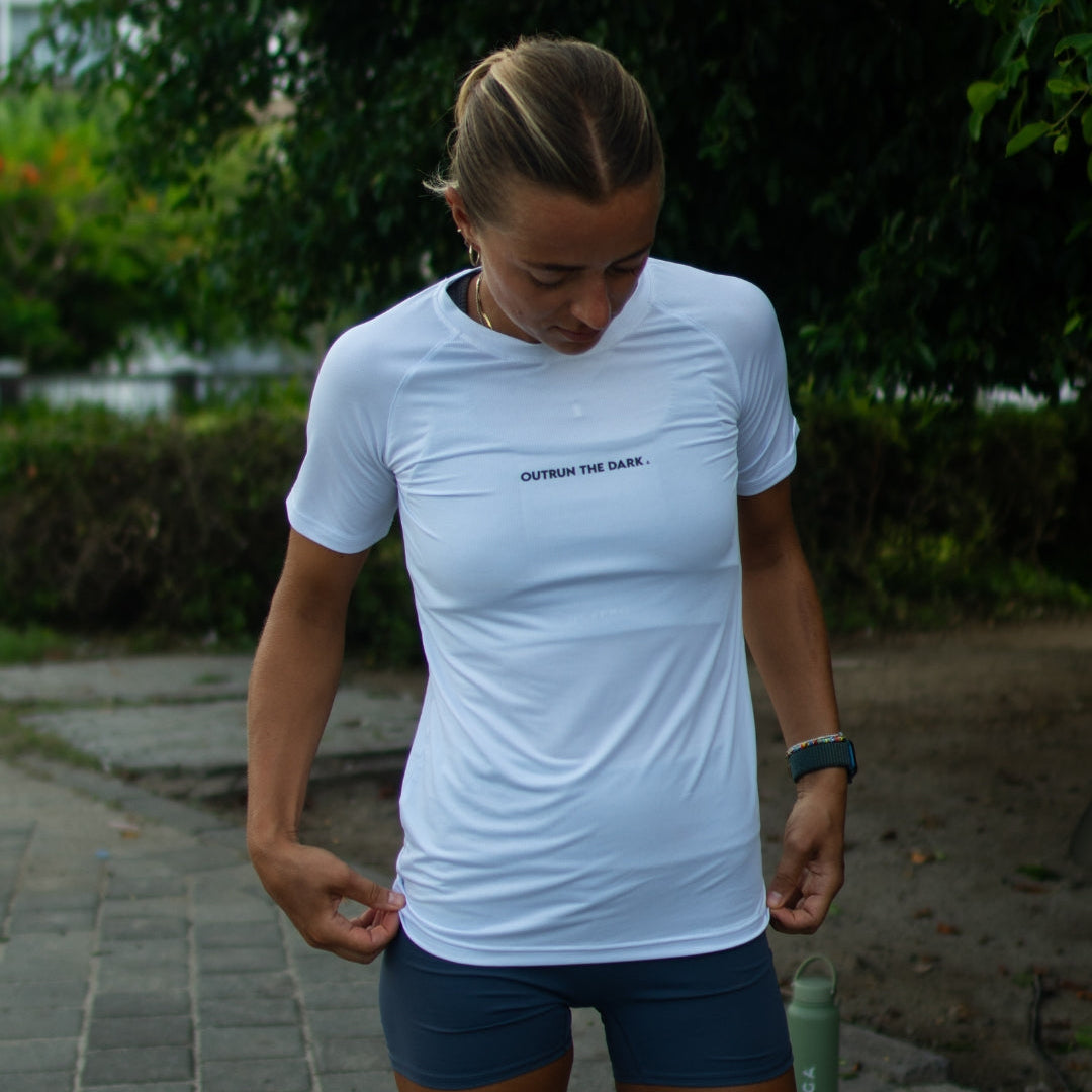 Outrun Signature Women's Performance Tee