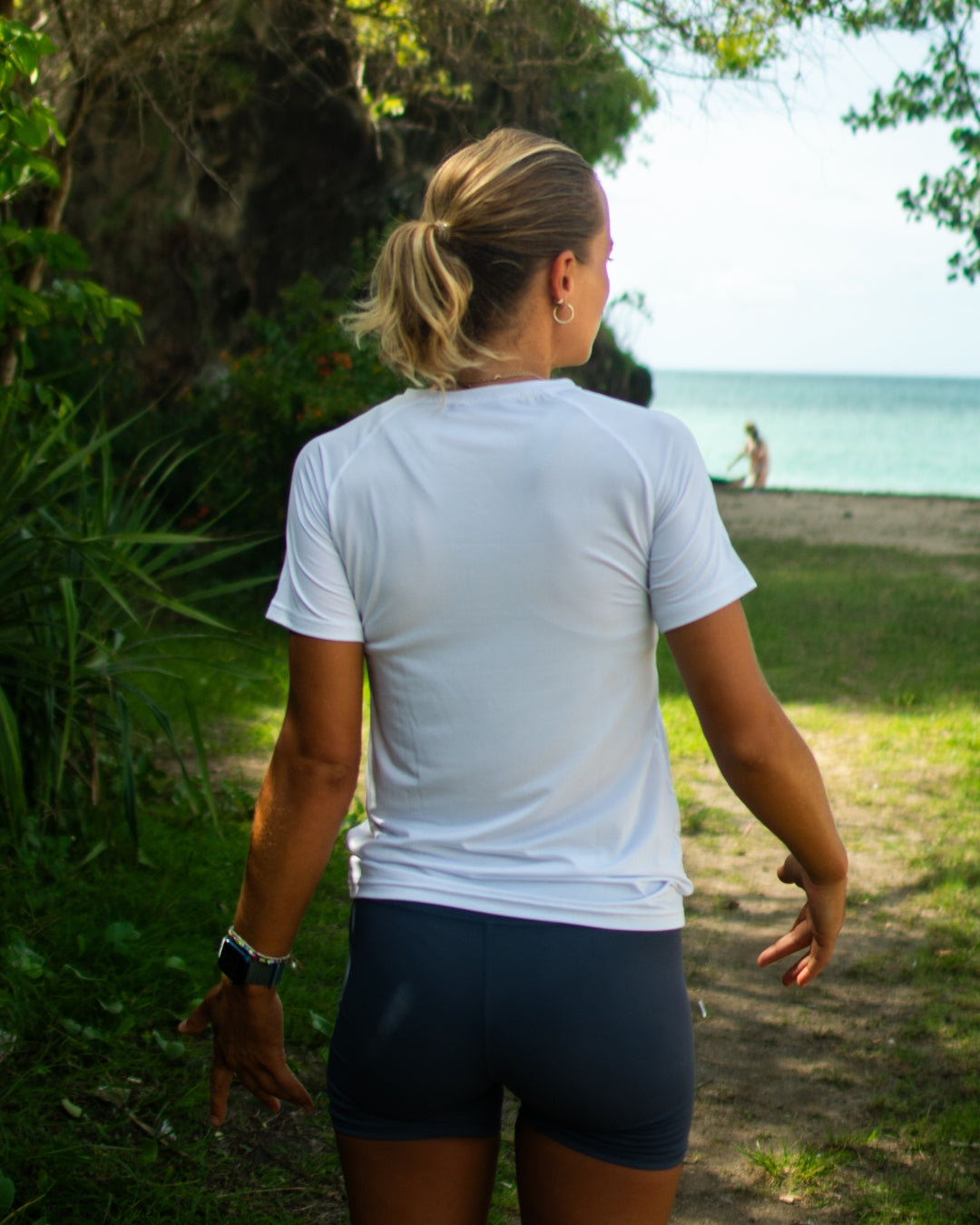 Outrun Signature Women's Performance Tee